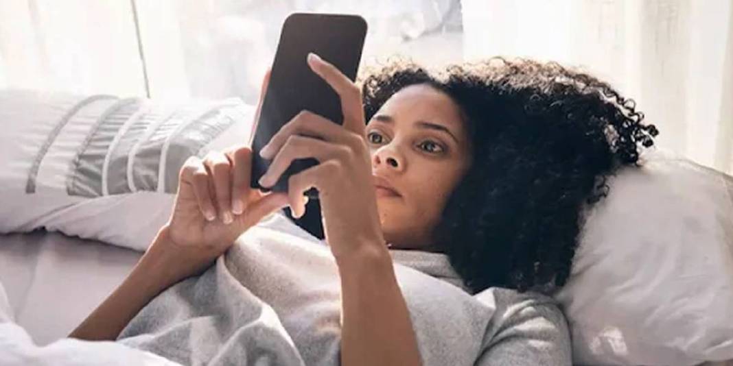 Sabah ilk işiniz telefona bakmak mı? Uzmanlar uyarıyor: Tehlike ekranınızda… 1